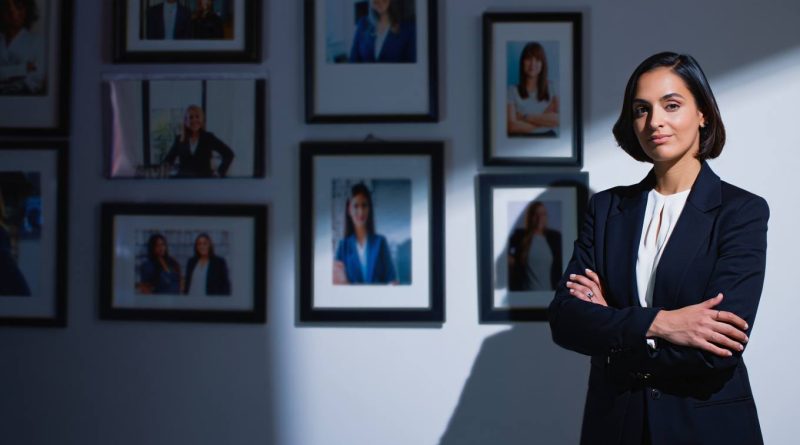 How Do Narcissistic Women Behave in Relationships